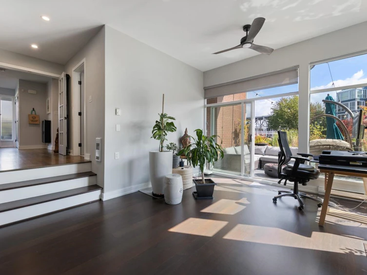 1594 Island Park Walk, Vancouver, BC, V6H 3Z8 - 28