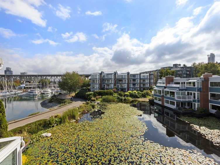 1594 Island Park Walk, Vancouver, BC, V6H 3Z8 - 32