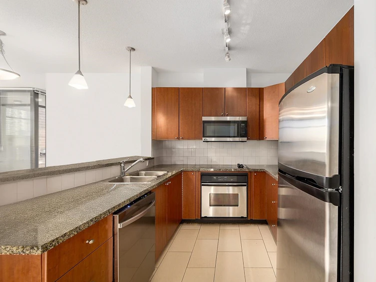 305-4132 Halifax Street, Burnaby, BC, V5C 6V1 - 7