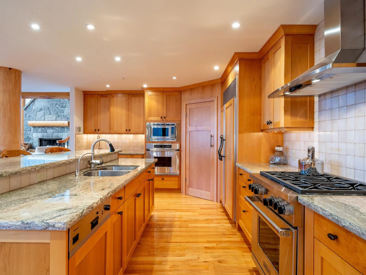 3826 Sunridge Drive, Whistler, BC, V8E 0W1 - 12