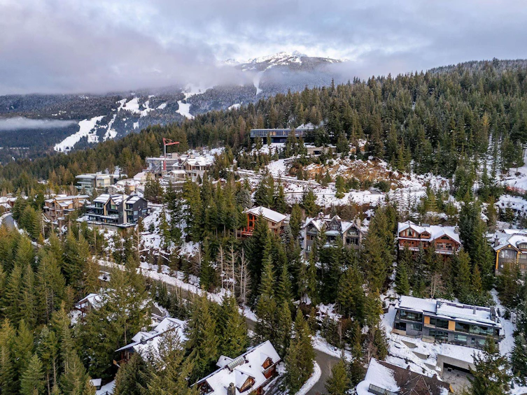 3826 Sunridge Drive, Whistler, BC, V8E 0W1 - 38