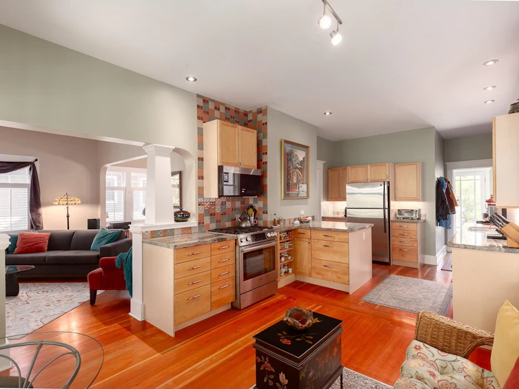 4218 W 13th Avenue, Vancouver, BC, V6R 2T8 - 6