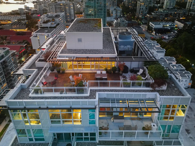 PH2301-188 E Esplanade Avenue, North Vancouver, BC, V7L 4Y1 - 2