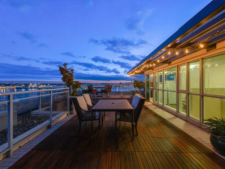 PH2301-188 E Esplanade Avenue, North Vancouver, BC, V7L 4Y1 - 4