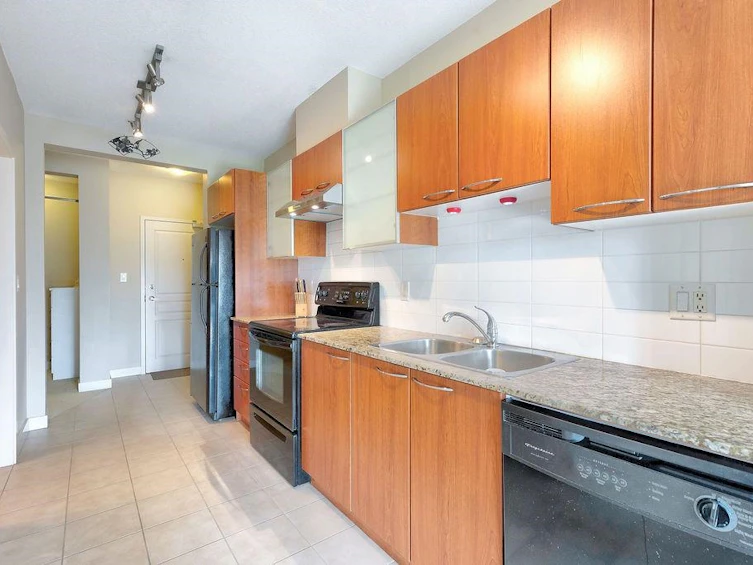 455-1483 E King Edward Avenue, Vancouver, BC, V5N 5Z3 - 5