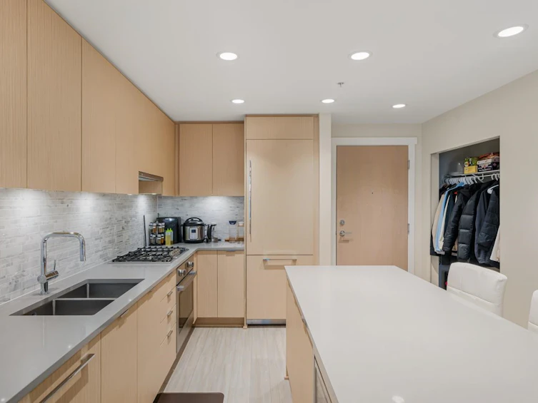 217-9233 Odlin Road, Richmond, BC, V6X 0V4 - 5