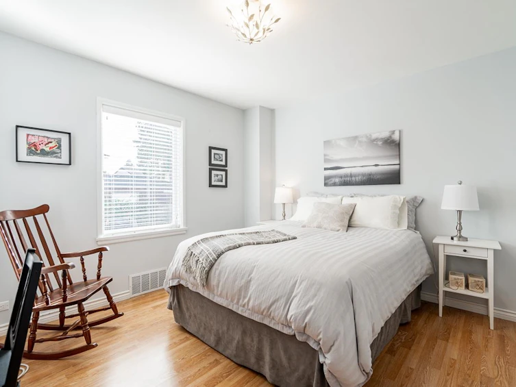 8464 15th Avenue, Burnaby, BC, V3N 1Y2 - 9