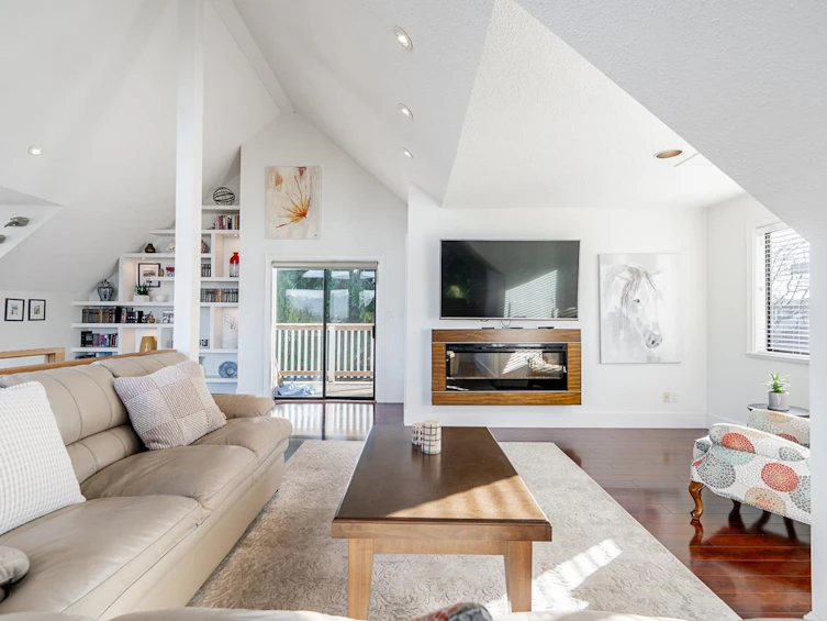 8464 15th Avenue, Burnaby, BC, V3N 1Y2 - 15