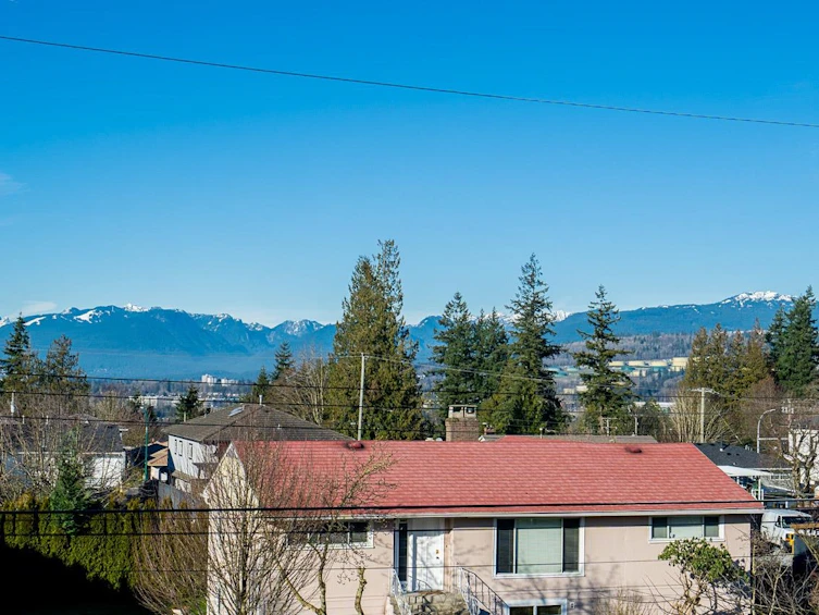 8464 15th Avenue, Burnaby, BC, V3N 1Y2 - 17