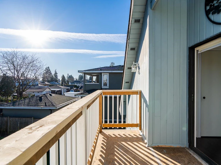 8464 15th Avenue, Burnaby, BC, V3N 1Y2 - 18