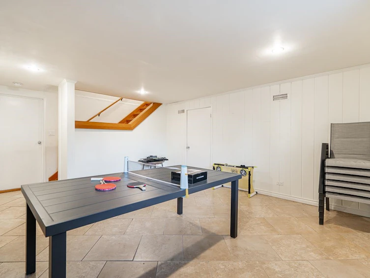8464 15th Avenue, Burnaby, BC, V3N 1Y2 - 20