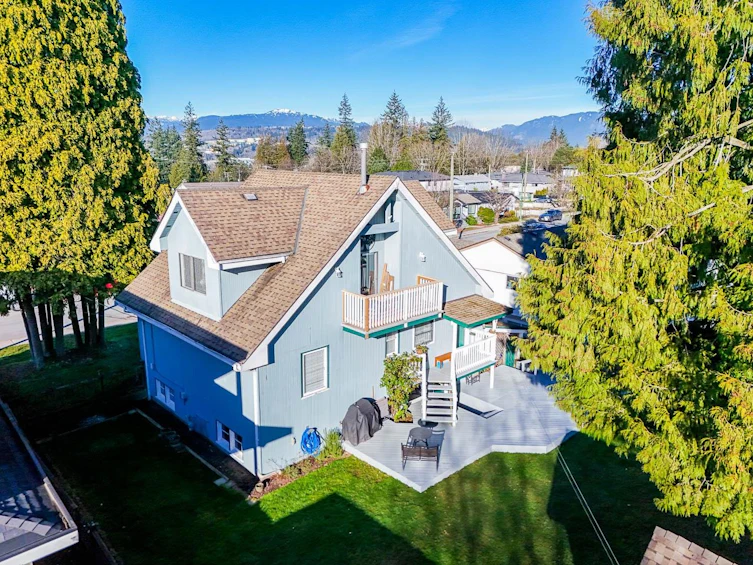 8464 15th Avenue, Burnaby, BC, V3N 1Y2 - 35