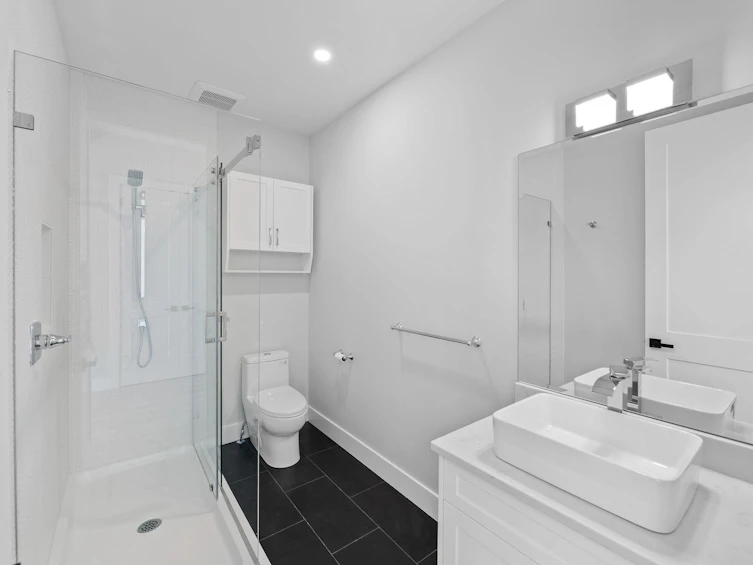 953 Stewart Avenue, Coquitlam, BC, V3K 2N5 - 5