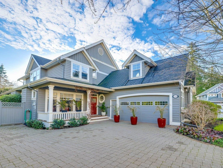 12368 21a Avenue, Surrey, BC, V4A 9Y7