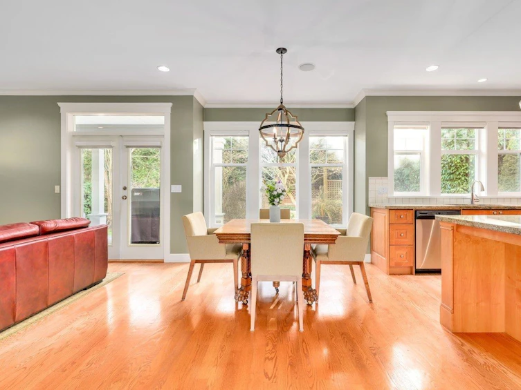 12368 21a Avenue, Surrey, BC, V4A 9Y7 - 12