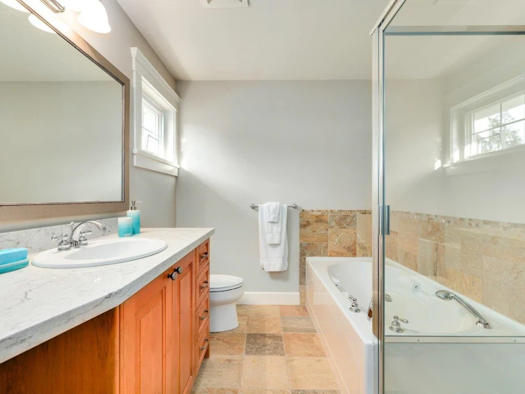 12368 21a Avenue, Surrey, BC, V4A 9Y7 - 19
