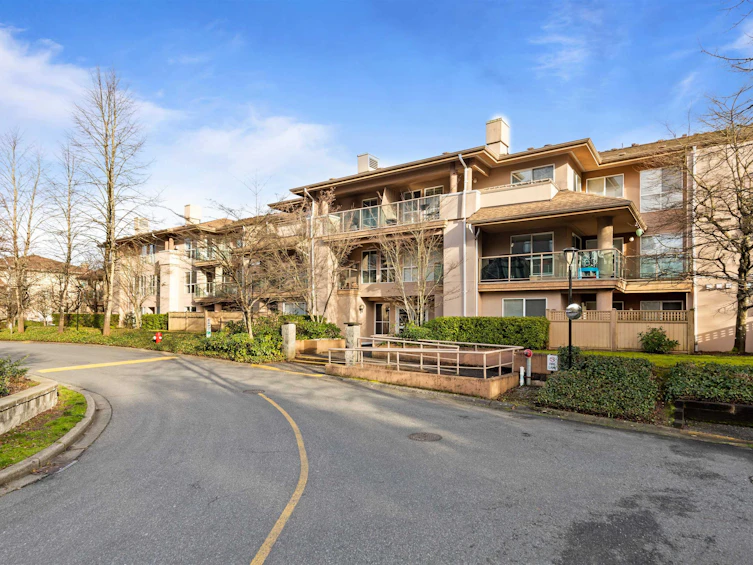 210-14998 101a Avenue, Surrey, BC, V3R 0T1 - 2