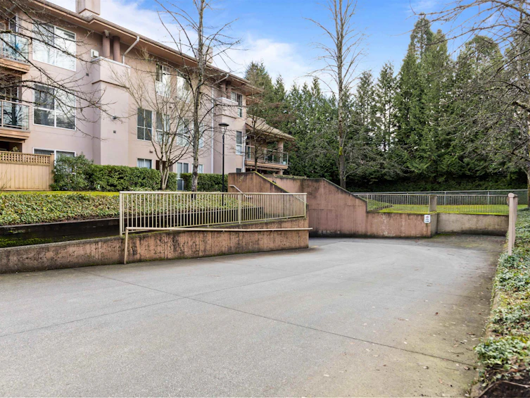 210-14998 101a Avenue, Surrey, BC, V3R 0T1 - 4