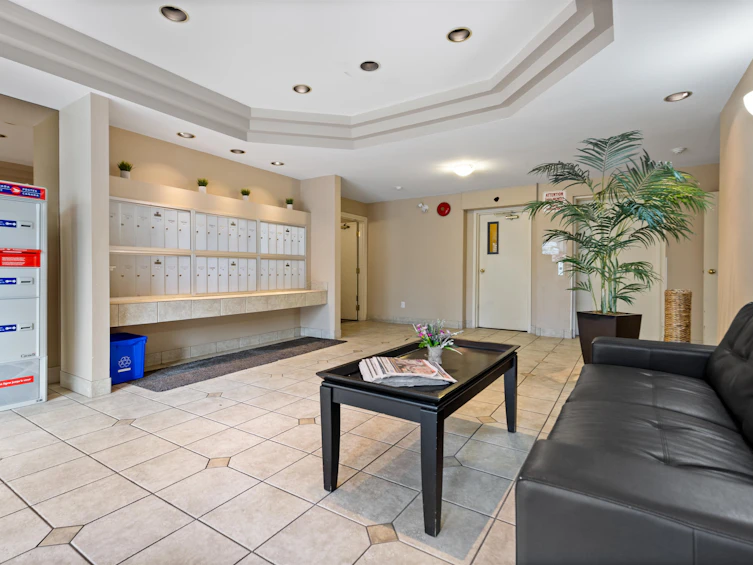 210-14998 101a Avenue, Surrey, BC, V3R 0T1 - 6