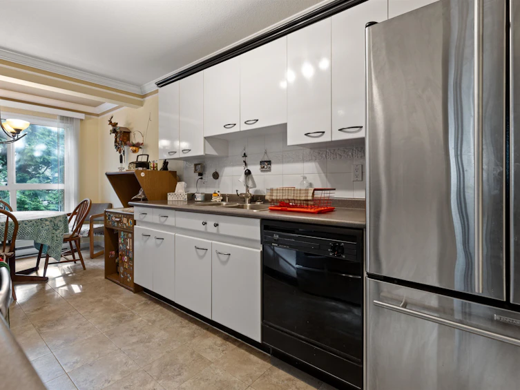 210-14998 101a Avenue, Surrey, BC, V3R 0T1 - 9
