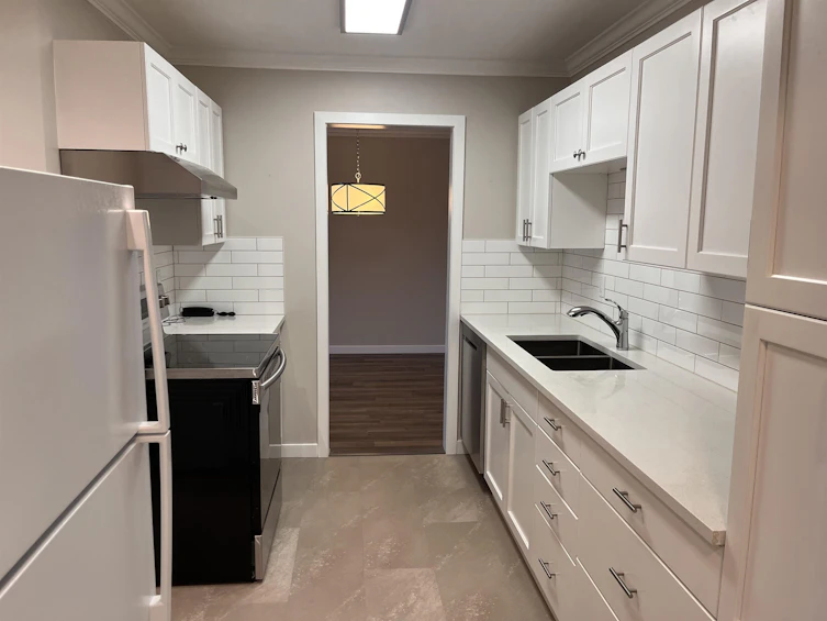 314-1740 Southmere Crescent, Surrey, BC, V4A 6E4 - 3
