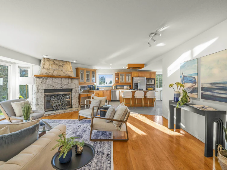 4138 St. Georges Avenue, North Vancouver, BC, V7N 1W8 - 5
