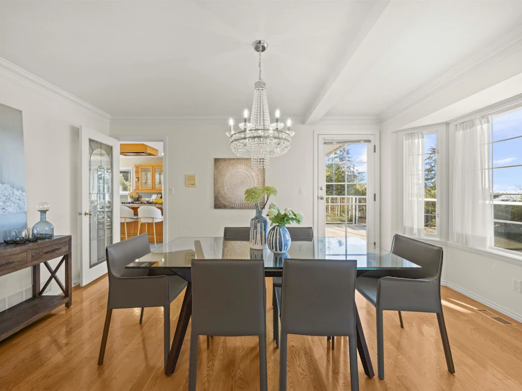 4138 St. Georges Avenue, North Vancouver, BC, V7N 1W8 - 9