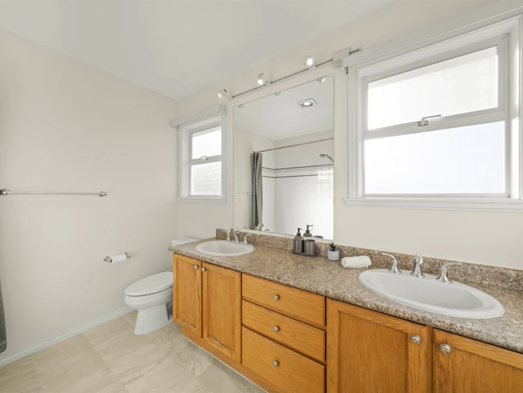 4138 St. Georges Avenue, North Vancouver, BC, V7N 1W8 - 20