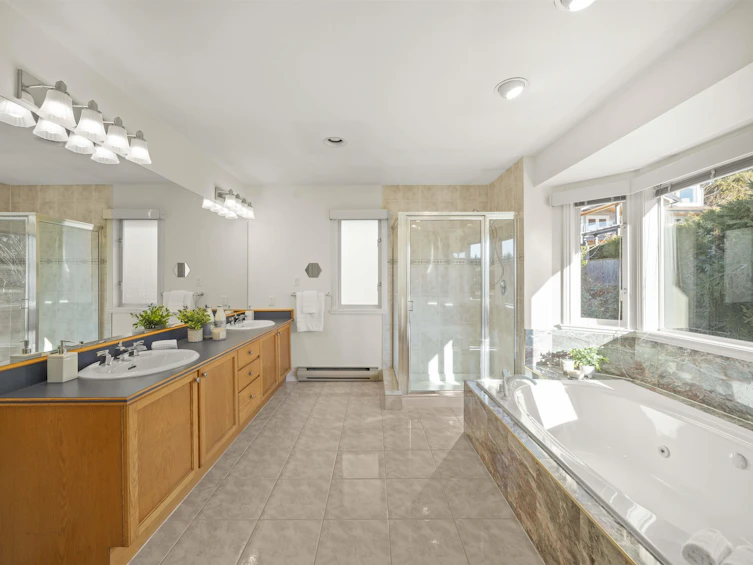 4138 St. Georges Avenue, North Vancouver, BC, V7N 1W8 - 22