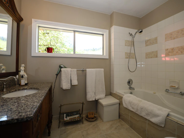 1803 Port Mellon Highway, Gibsons, BC, V0N 1V6 - 24