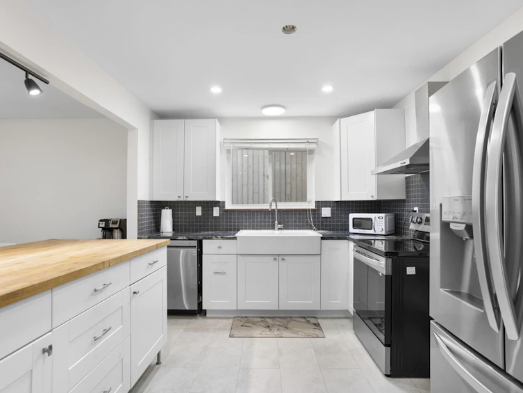 8542 Mccutcheon Avenue, Chilliwack, BC, V2P 7K7 - 11