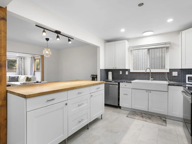 8542 Mccutcheon Avenue, Chilliwack, BC, V2P 7K7 - 13