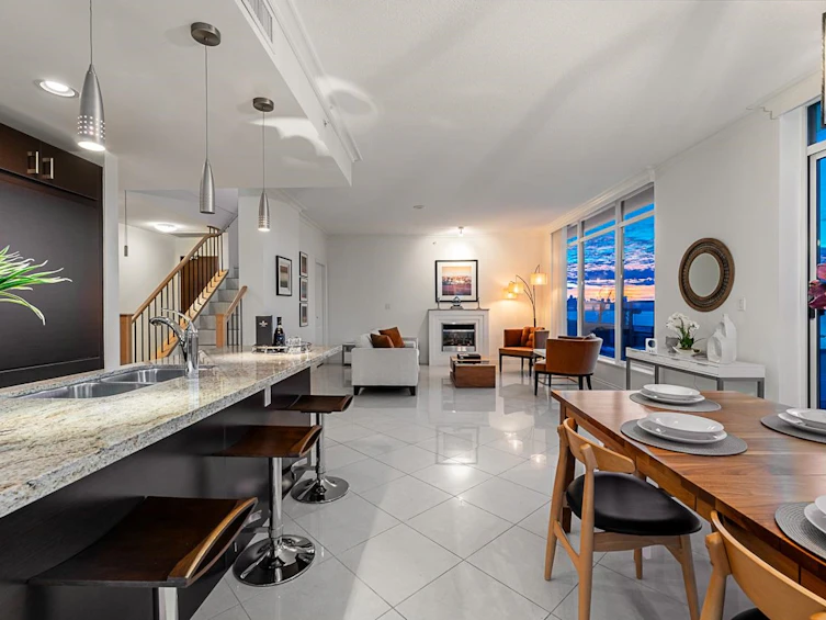 PH3-162 Victory Ship Way, North Vancouver, BC, V7L 0B4 - 6