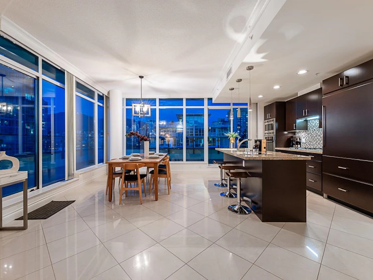 PH3-162 Victory Ship Way, North Vancouver, BC, V7L 0B4 - 7