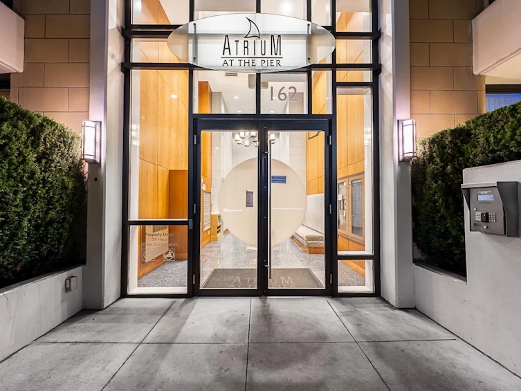PH3-162 Victory Ship Way, North Vancouver, BC, V7L 0B4 - 15