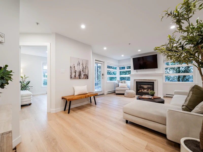 101 - 2181 W 12th Avenue, Vancouver BC V6K 4S8