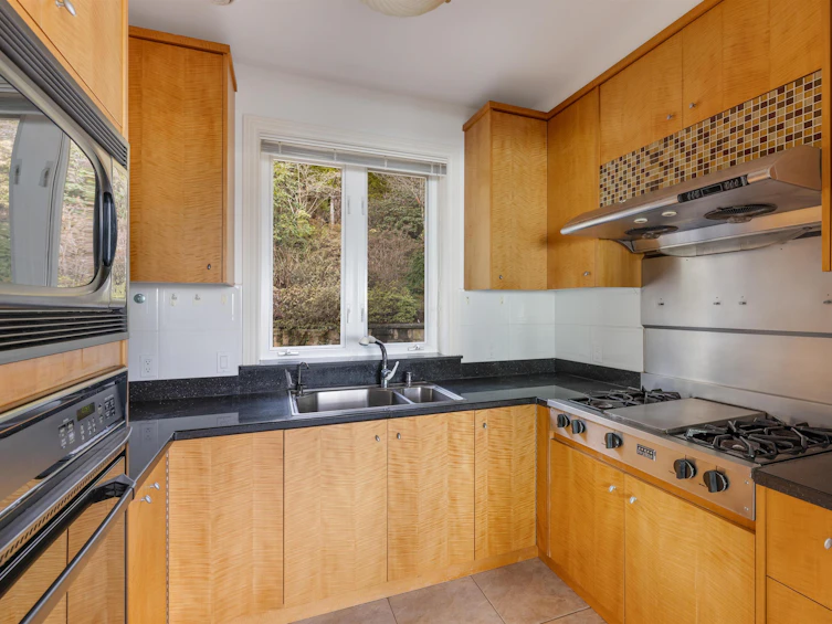 1629 Langton Place, West Vancouver, BC, V7S 3H2 - 9