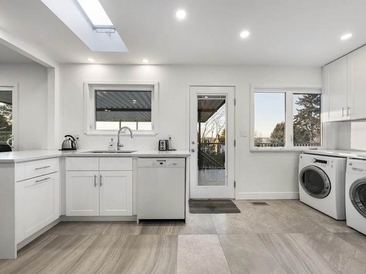 11345 136a Street, Surrey, BC, V3R 3C4 - 10