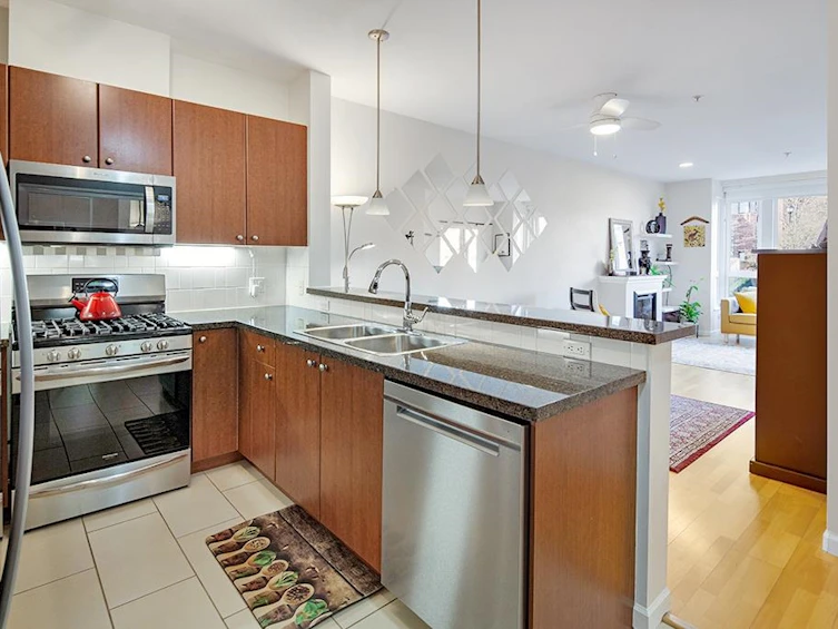 311-14 E Royal Avenue, New Westminster, BC, V3L 5W5 - 13
