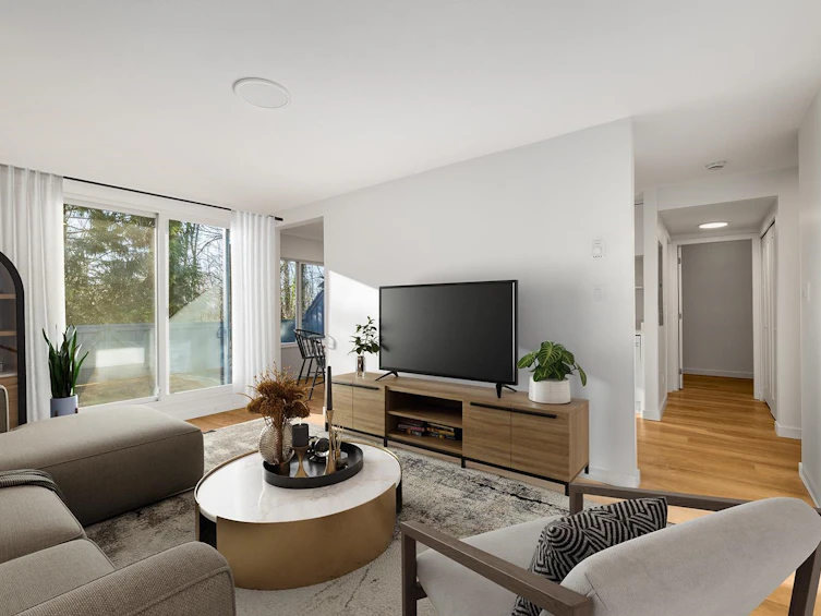 8254 Amberwood Place, Burnaby, BC, V5A 3V2 - 3