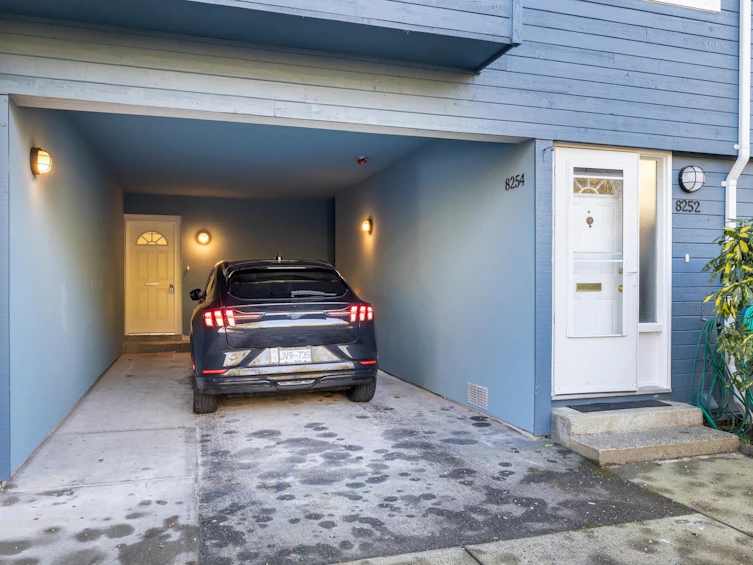 8254 Amberwood Place, Burnaby, BC, V5A 3V2 - 38