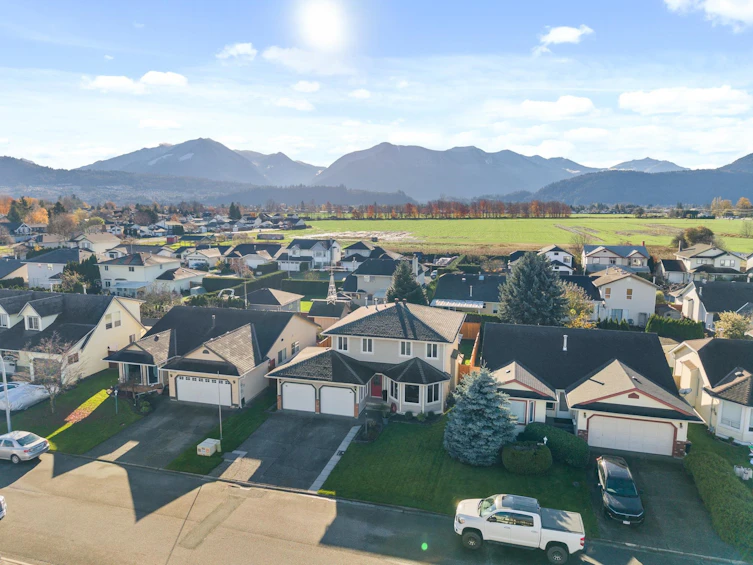 45216 Raven Place, Chilliwack, BC, V2R 2X1 - 2