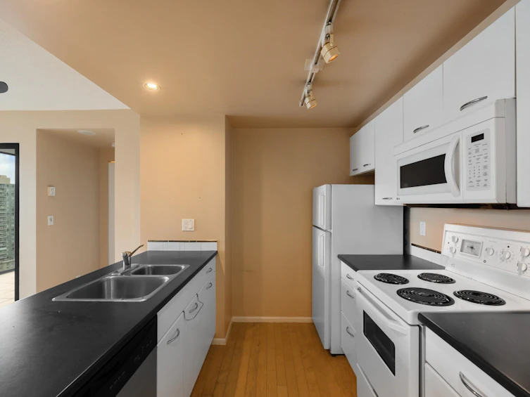 2302-1331 W Georgia Street, Vancouver, BC, V6E 4P1 - 11