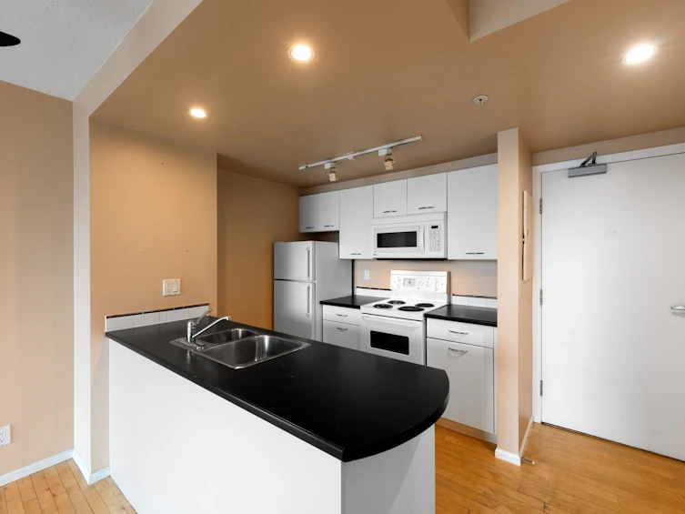 2302-1331 W Georgia Street, Vancouver, BC, V6E 4P1 - 12