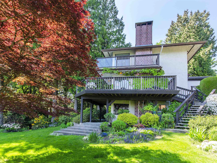 2440 Queens Avenue, West Vancouver, BC, V7V 2Y6 - 2