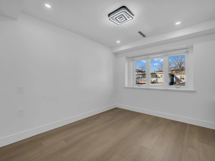 583 E 61st Avenue, Vancouver, BC, V5X 2B8 - 14
