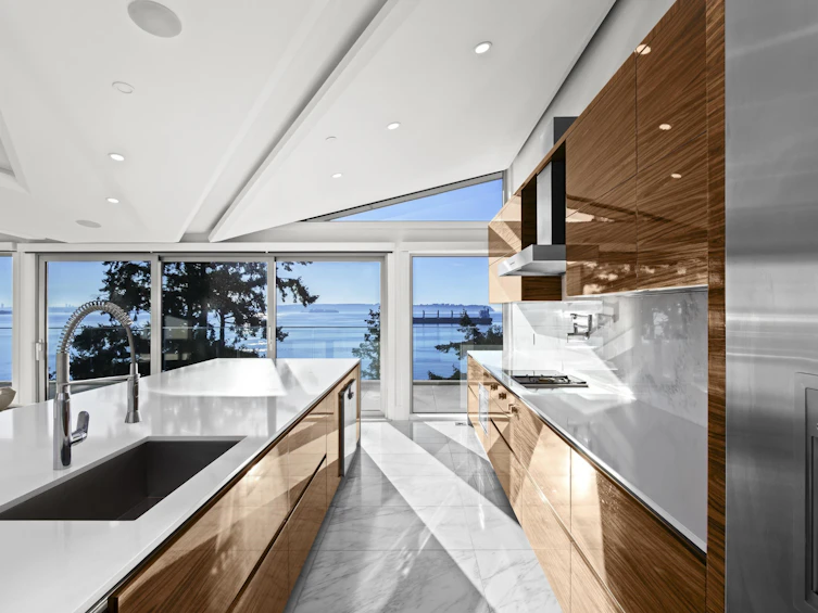 4580 Marine Drive, West Vancouver, BC, V7W 2N9 - 9