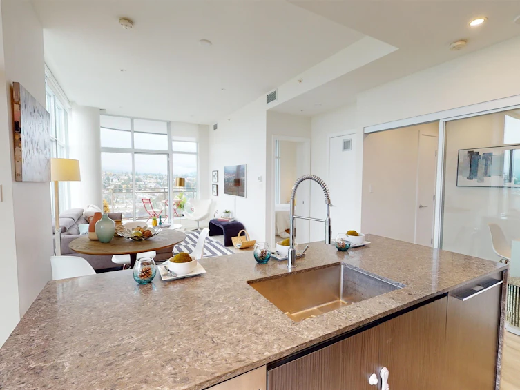 2401-5311 Goring Street, Burnaby, BC, V5B 0B5 - 4