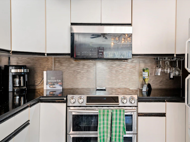 203-1203 Pemberton Avenue, Squamish, BC, V8B 0J7 - 7