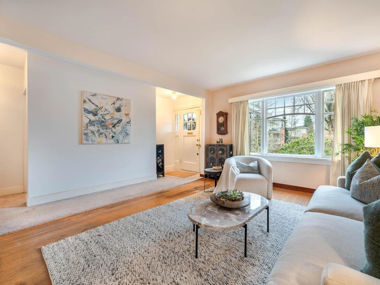 372 E 37th Avenue, Vancouver, BC, V5W 1E7 - 3